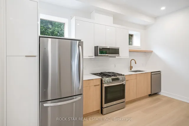 Additional image 32 of 42 Ray St