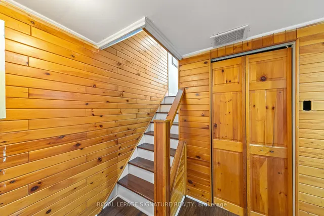 Additional image 32 of 2 Guytoi Crt