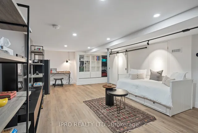 Additional image 48 of 127 Barker Ave