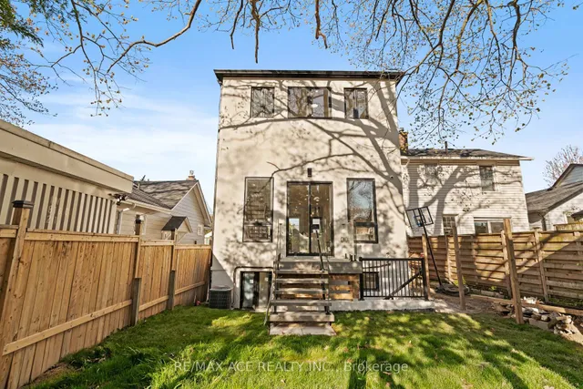 Additional image 37 of 122 Warden Ave