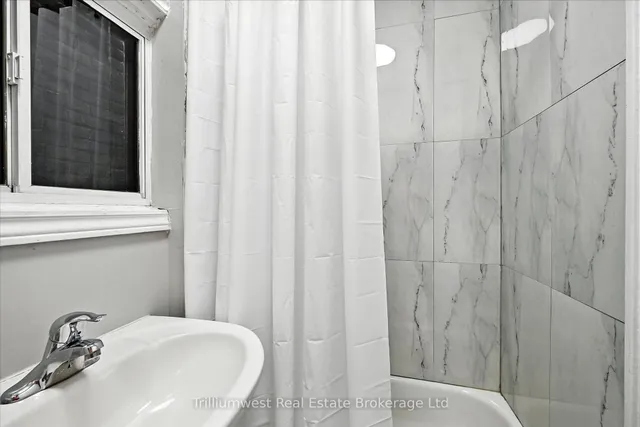 Additional image 15 of 4 Madison Ave