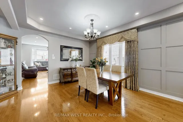 Additional image 8 of 6 Igloo Tr