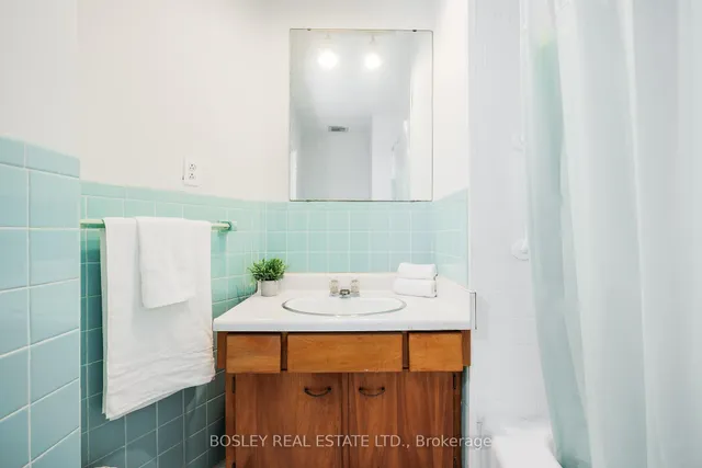 Additional image 29 of 4345 Bloor St Unit 60