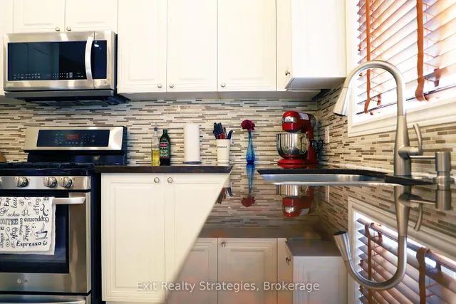 Additional image 11 of 100 Springstead Ave