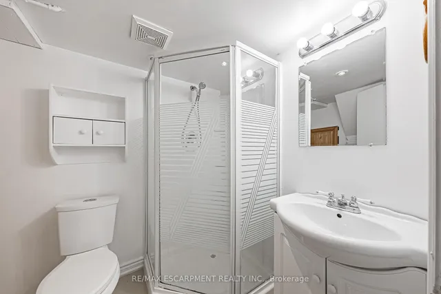 Additional image 26 of 972 Kingsway Dr