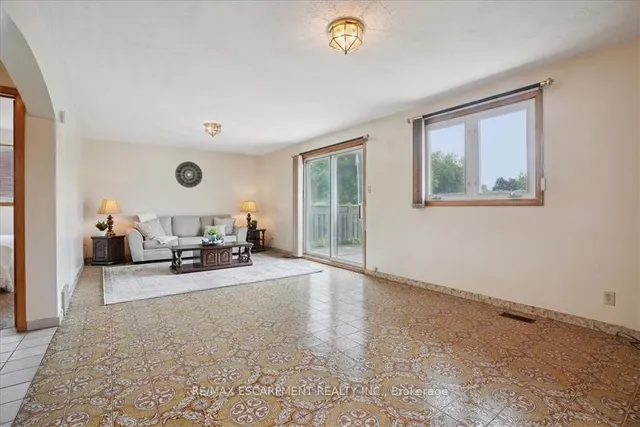 Additional image 24 of 100 Taymall St