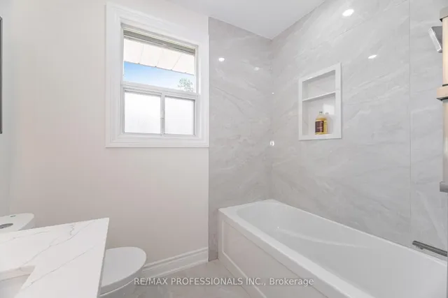 Additional image 30 of 718 Royal York Rd