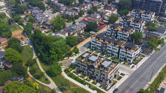 Additional image 5 of 40 Ed Clark Gdns Unit TH 22