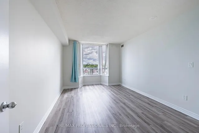 Additional image 21 of 2088 Lawrence Ave Unit 1007