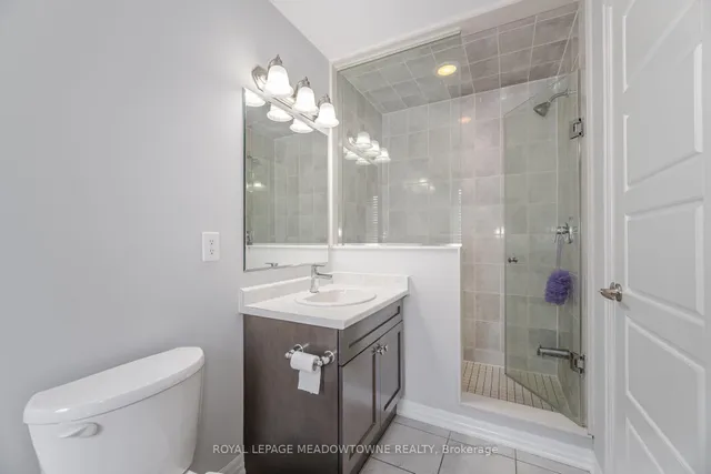 Additional image 25 of 2 Lothbury Dr