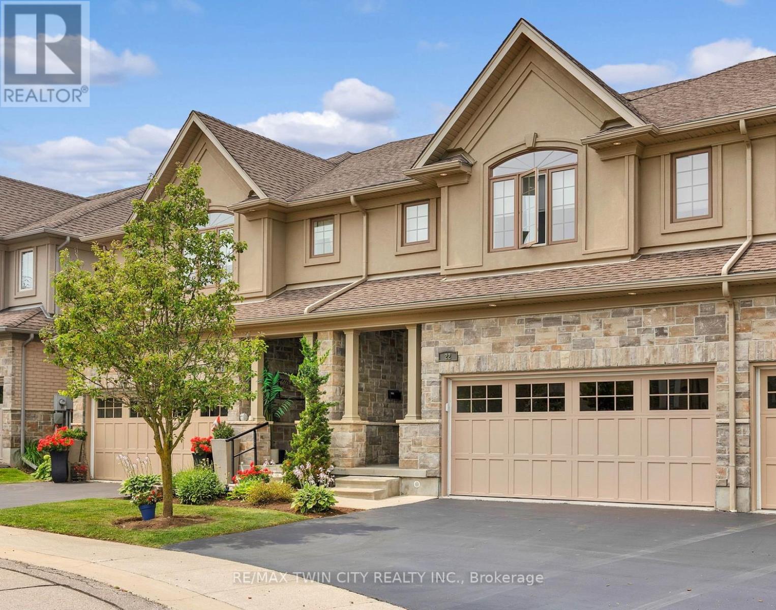 Property image for 22 - 435 WINCHESTER DRIVE|Waterloo, Ontario N2T0B7