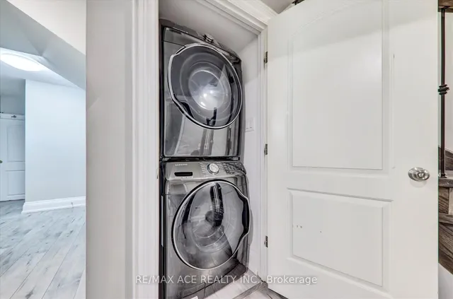 Additional image 35 of 71 Lillington Ave