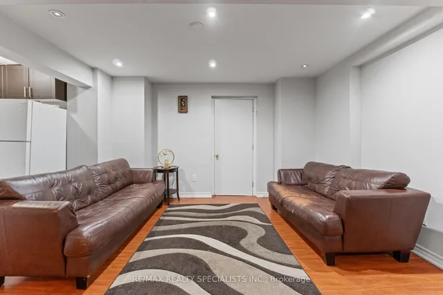 Additional image 36 of 2 Severin St