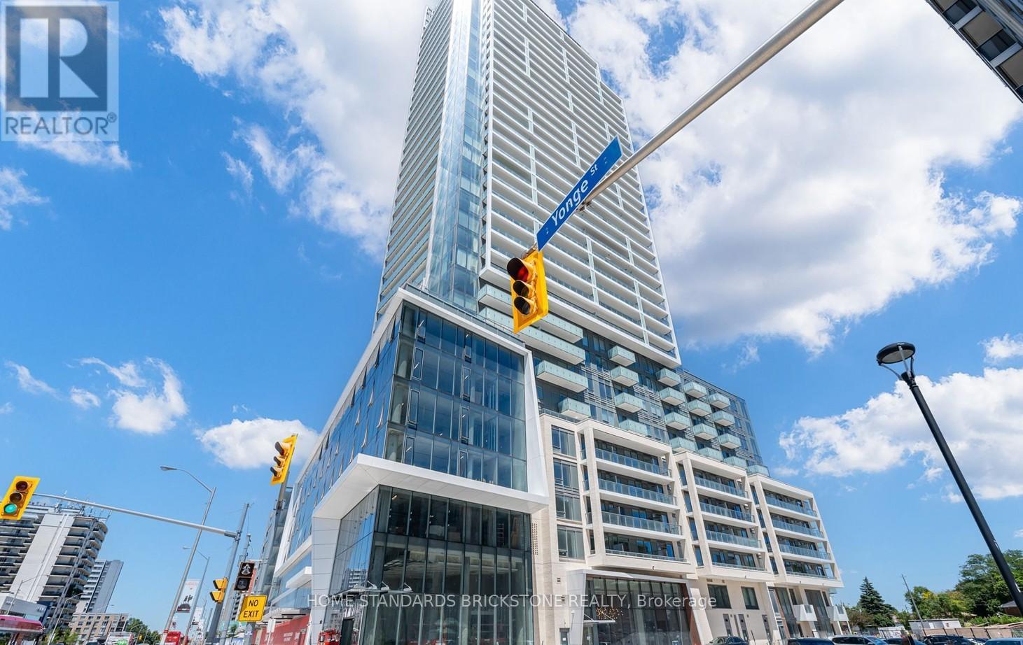 1011 - 8 OLYMPIC GDN S DRIVE|Toronto (Newtonbrook East), Ontario M2N0B9