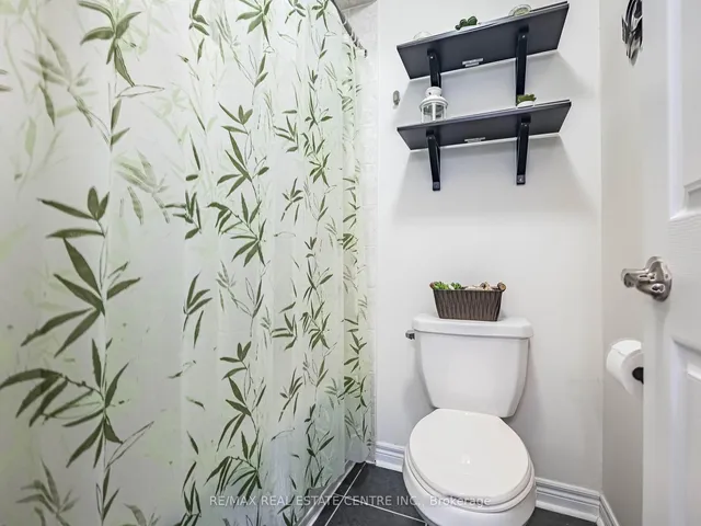 Additional image 39 of 36 Isle Royal Terr