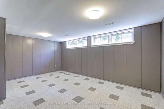 Additional image 28 of 28 Burgby Ave