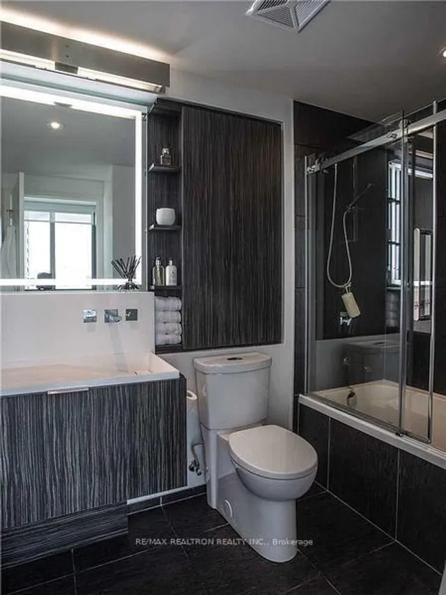 Additional image 12 of 101 Charles St Unit 1710