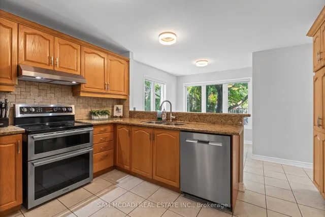 Additional image 13 of 1755 Crately Crt