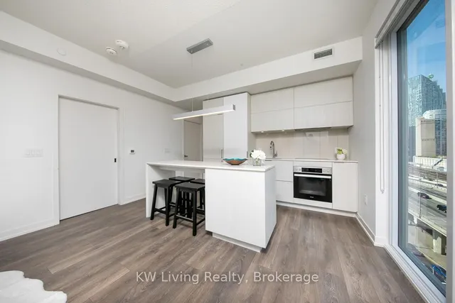 Additional image 14 of 15 Lower Jarvis St Unit 815