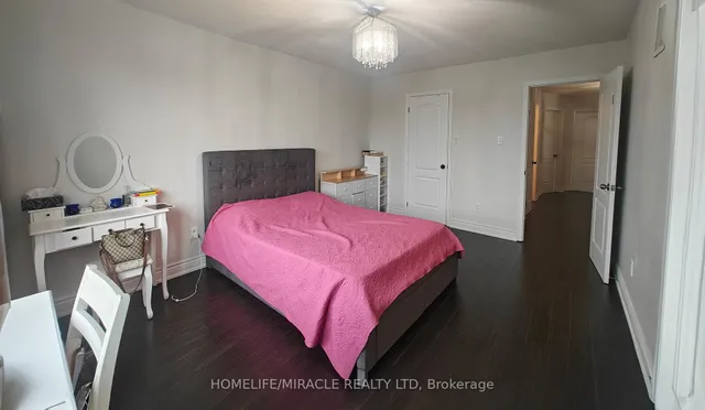 Additional image 13 of 6 September Pl