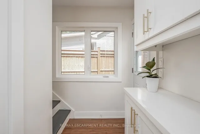 Additional image 25 of 2061 Halton Pl