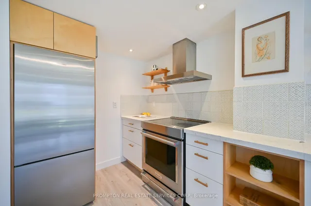 Additional image 16 of 18 Laidlaw St Unit 1030
