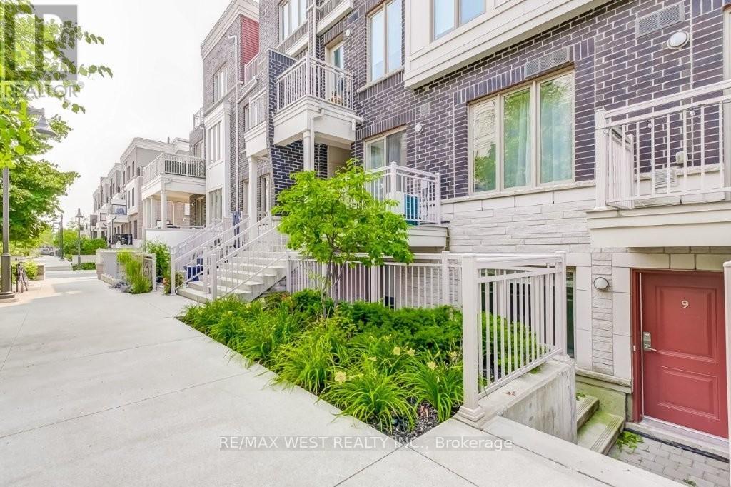 Property image for 9 - 90 EASTWOOD PARK GARDENS|Toronto (Long Branch), Ontario M8W0B2
