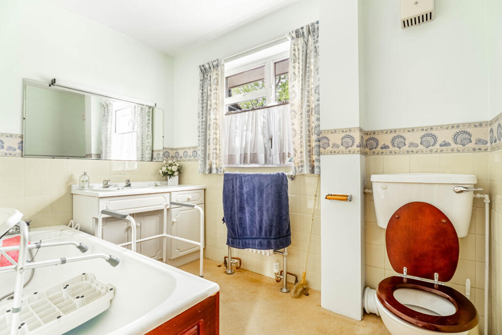 Additional image 8 of Orchard Avenue, Harpenden, Hertfordshire, AL5