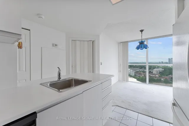 Additional image 10 of 7 Concorde Pl Unit 2509