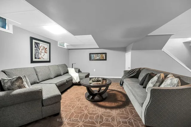 Additional image 34 of 43 Medici Lane