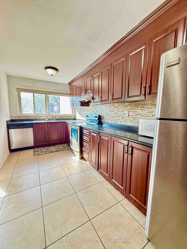 Additional image 2 of 153 Fleetwood Cres