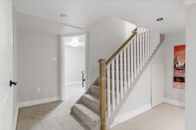 Additional image 30 of 2189 Deyncourt Dr