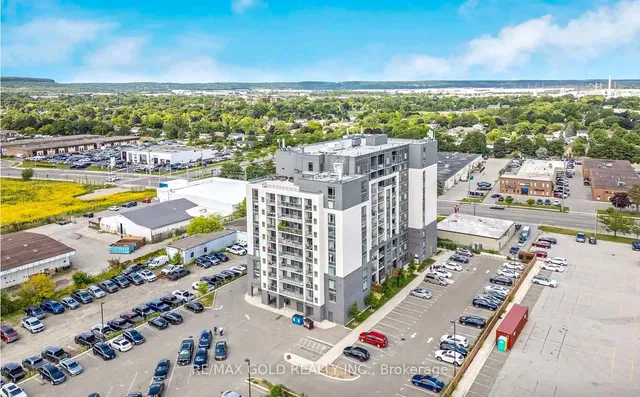 Additional image 3 of 716 Main St