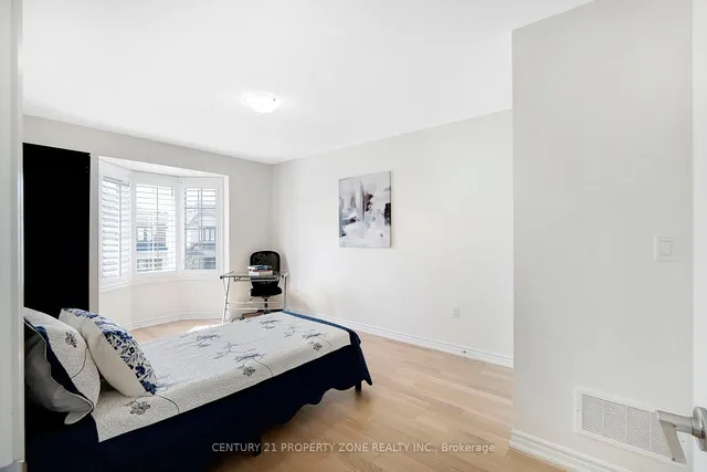 Additional image 17 of 458 Bergamot Ave