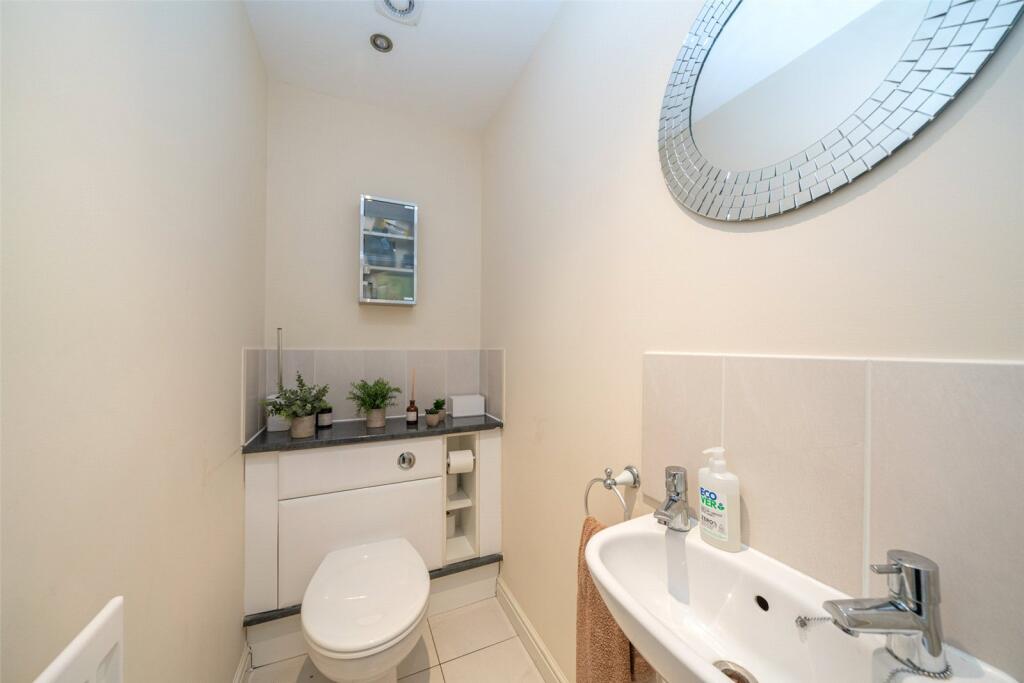 Additional image 7 of Waveney Road, Harpenden, AL5