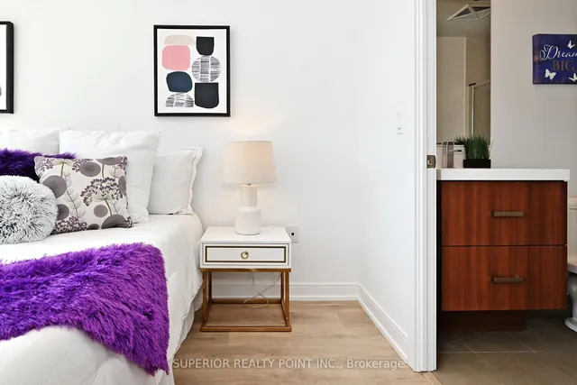 Additional image 19 of 50 Wellesley St Unit 704