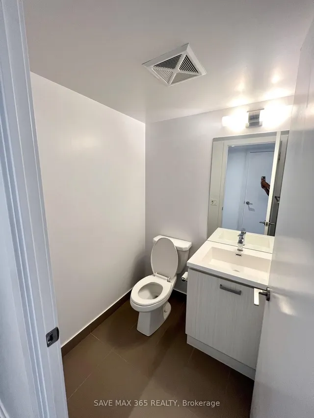 Additional image 17 of 125 Redpath Ave Unit 1101