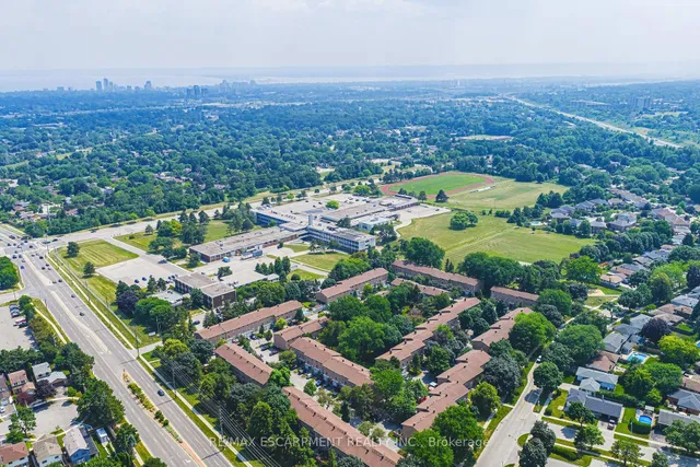 Additional image 40 of 3050 Pinemeadow Dr Unit 6