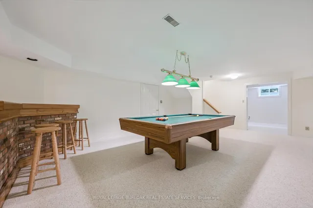 Additional image 39 of 80 Mae Crt