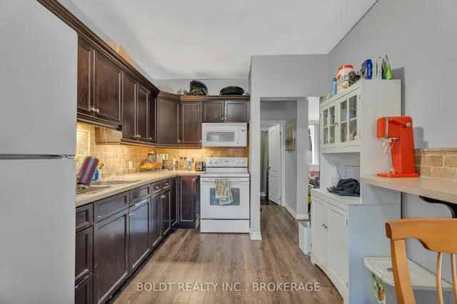 Additional image 8 of 209 Rosslyn Ave