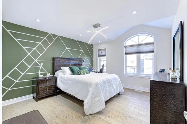 Additional image 31 of 17 Frost St