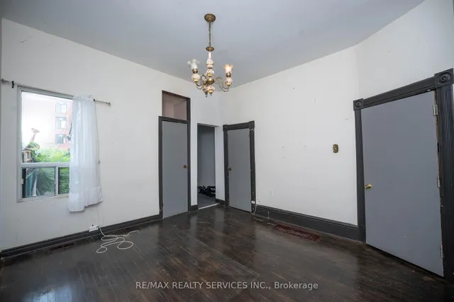 Additional image 6 of 187 Gladstone Ave