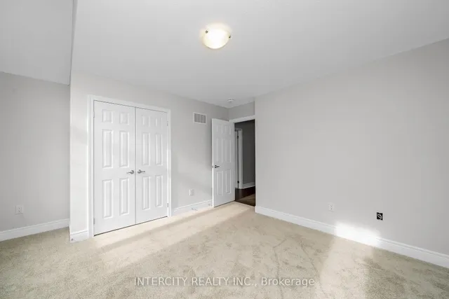 Additional image 30 of 75 Claremont Dr