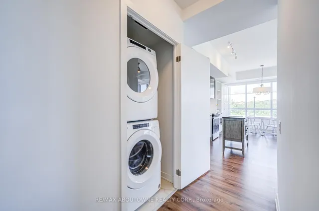 Additional image 27 of 395 Dundas St Unit 234