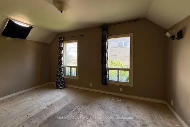 Additional image 10 of 214 Burlington St