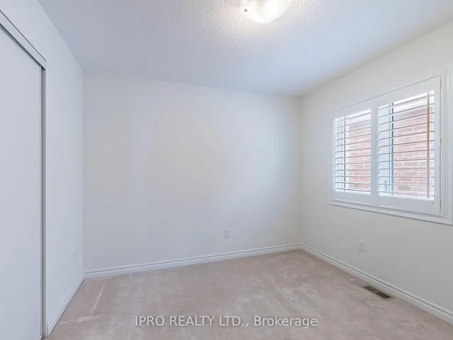 Additional image 27 of 67 Locker Pl