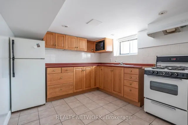 Additional image 28 of 272 Stinson Cres