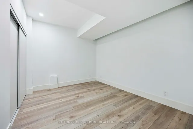 Additional image 45 of 127 Munro Blvd