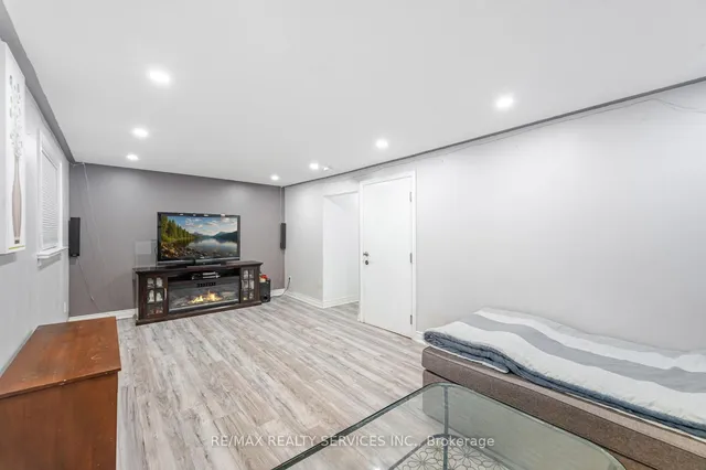 Additional image 23 of 17 Garside Cres
