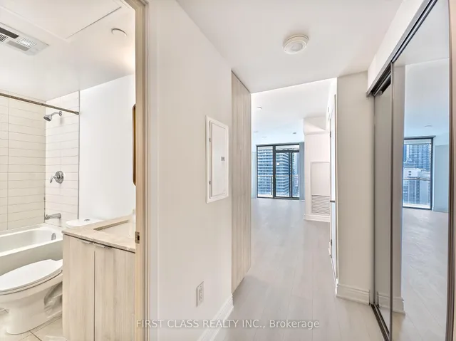 Additional image 9 of 11 Wellesley St Unit 1404